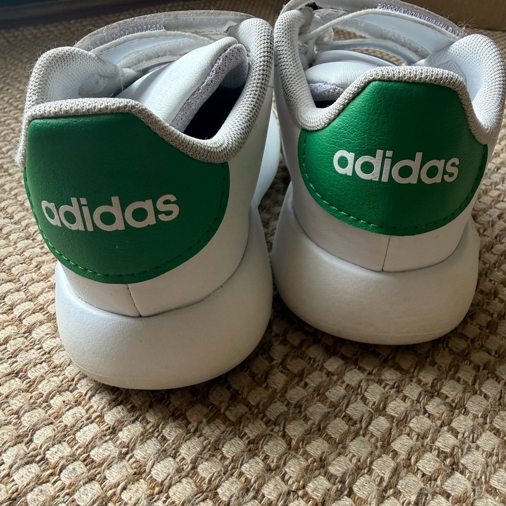 Boys Adidas 10 Advantage Sneaker Tennis Shoe - Picture 8 of 11